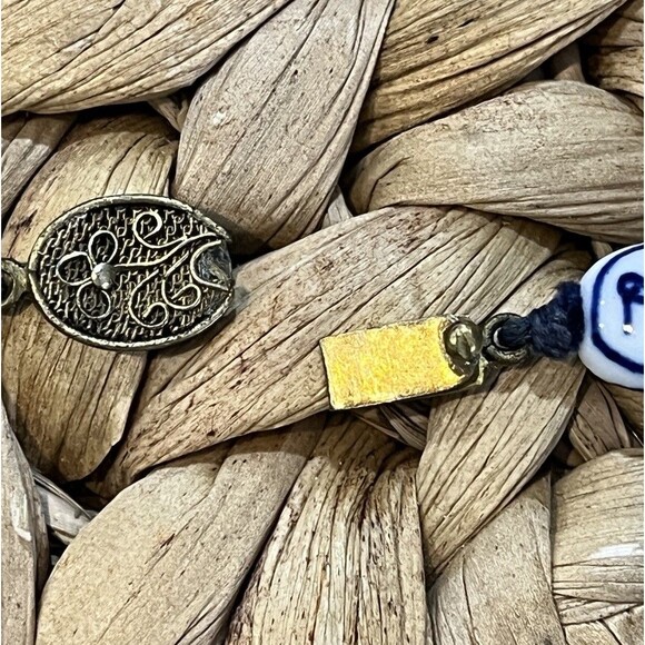 VTG Chinese Export Hand Knotted Painted Blue White Porcelain Bead Bird Necklace - Picture 7 of 8